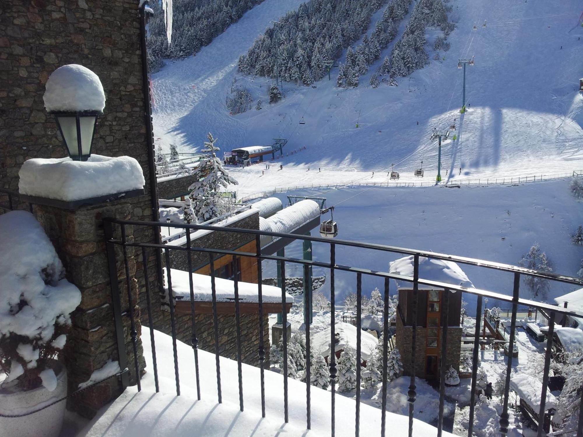 Apartaments Turistics Pirineu Soldeu Esterno foto
