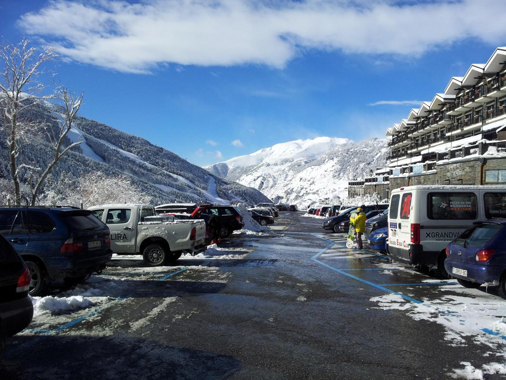 Apartaments Turistics Pirineu Soldeu Esterno foto